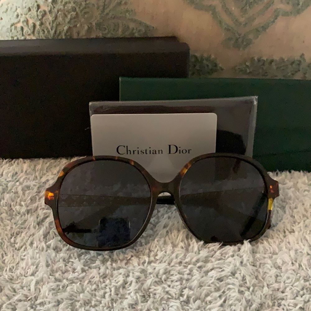 Dior tortoise Sunglasses New